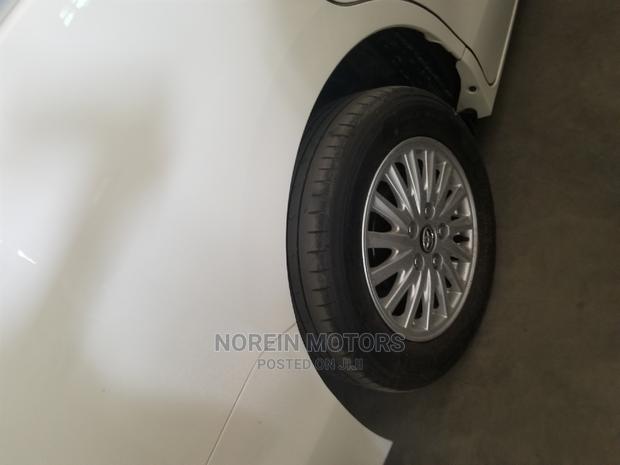 Toyota Voxy 2014 SV Premium White - thumbnail 5