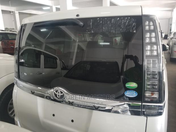 Toyota Voxy 2014 SV Premium White - thumbnail 6