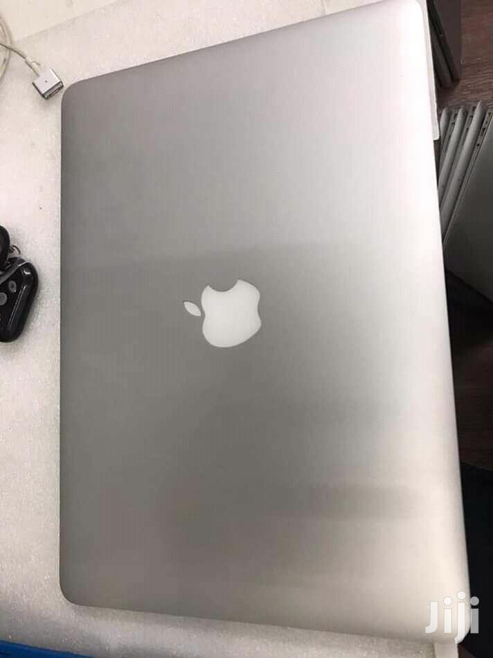 Laptop Apple MacBook Pro 4GB Intel Core i5 HDD 500GB