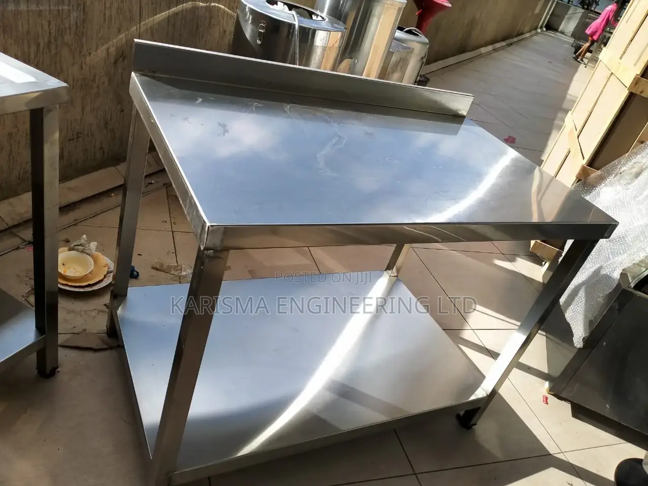 4ft by 2ft Working Table Top With Undershelf