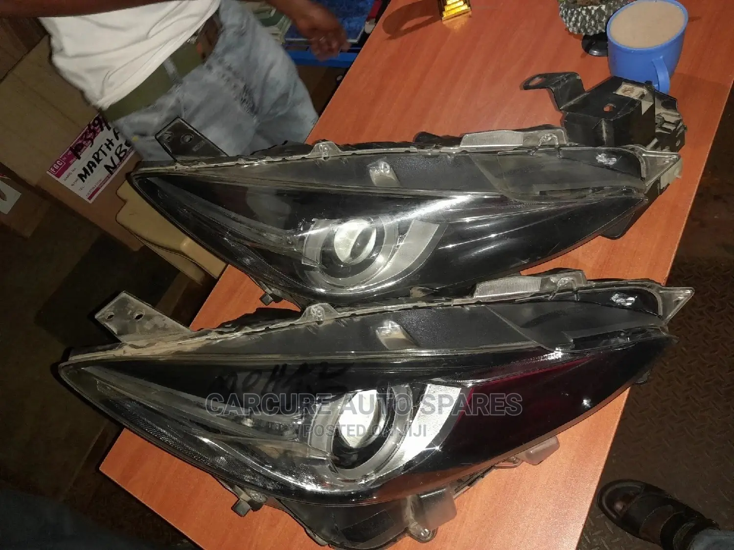 Axela 2014 Headlight Non Xenon