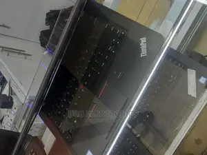 Laptop Lenovo ThinkPad X250 4GB Intel Core I5 256GB