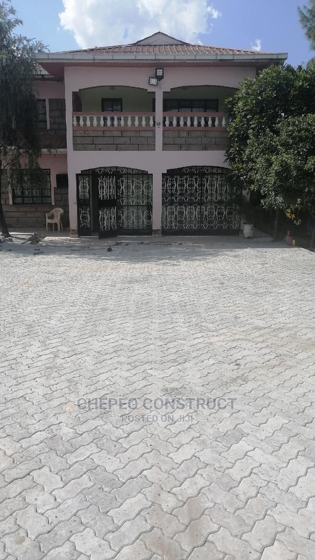 Ordinay Cabro Pavers - thumbnail 3