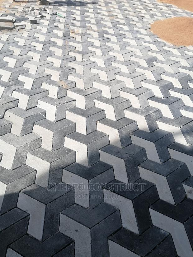 3 D Arrow Cabro Pavers - thumbnail 2