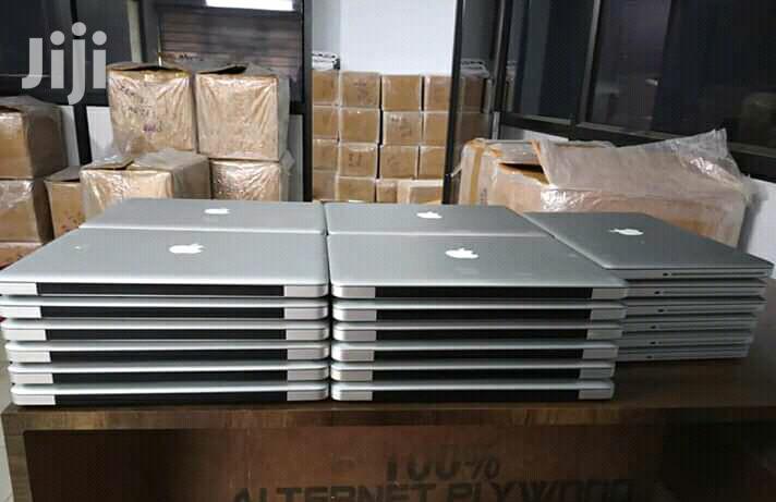 Laptop Apple MacBook Pro 4GB Intel Core i5 HDD 500GB