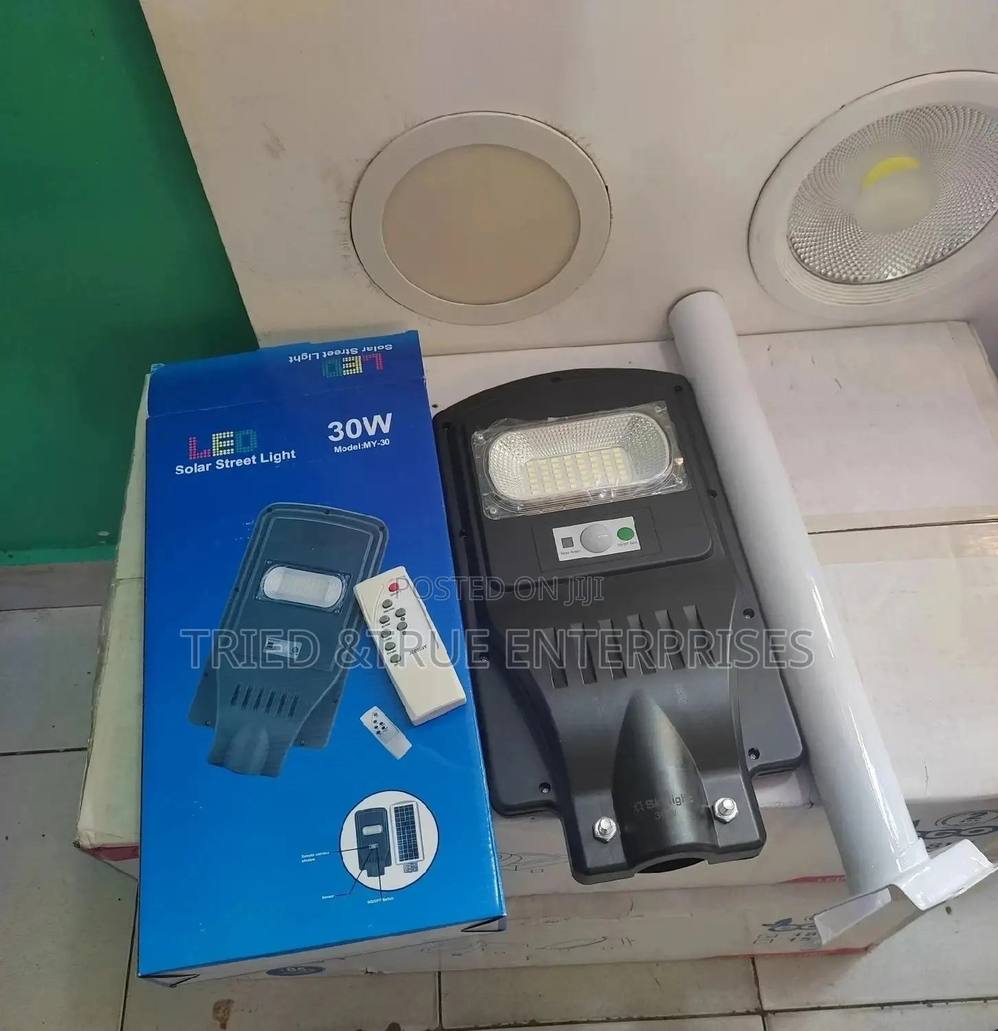 30wts Solar Street Light