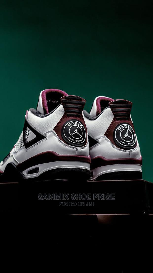 Jordan 4 PSG