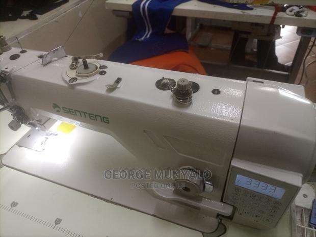 Directdrive Straight Sewing Machine - thumbnail 4