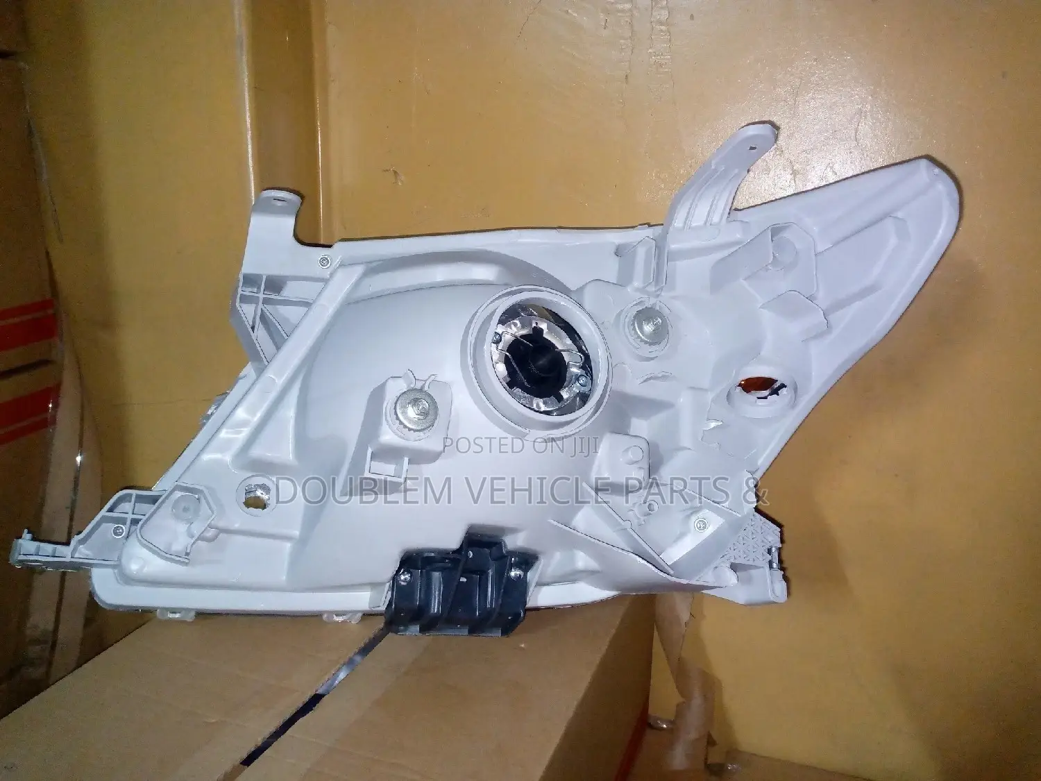 Headlamp Hilux Vigo 2004/2005