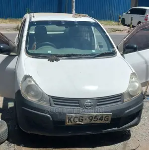 Nissan Advan Y12 Front Windscreen