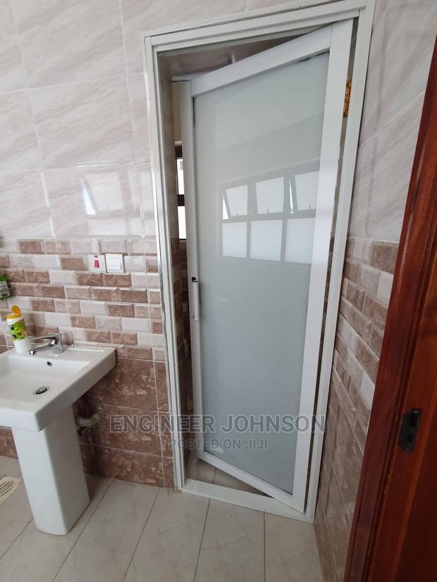 Bathroom Doors - thumbnail 4