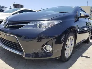 Toyota Auris 2015 Black