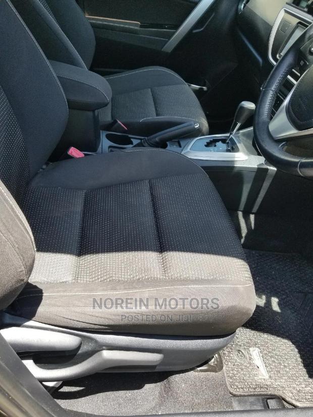 Toyota Auris 2015 Black - thumbnail 4