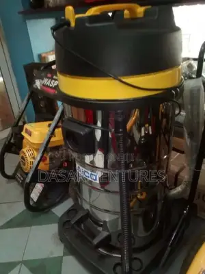 Vacuum Cleaner 100l