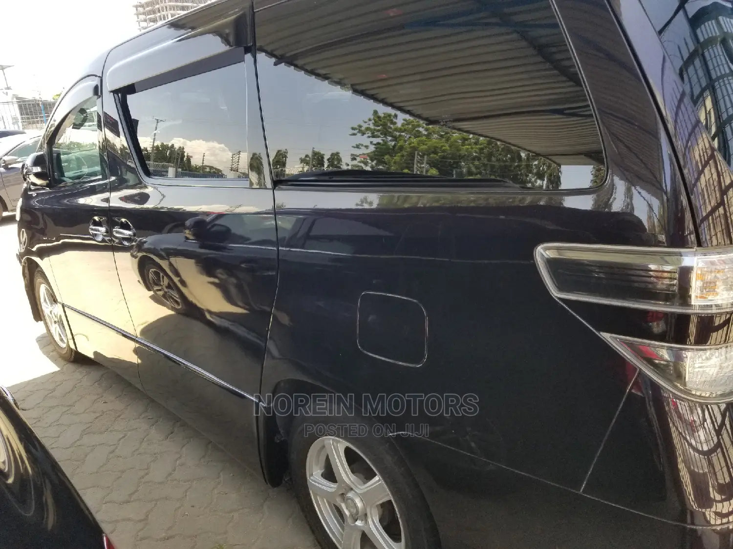 Toyota Vellfire 2014 Purple