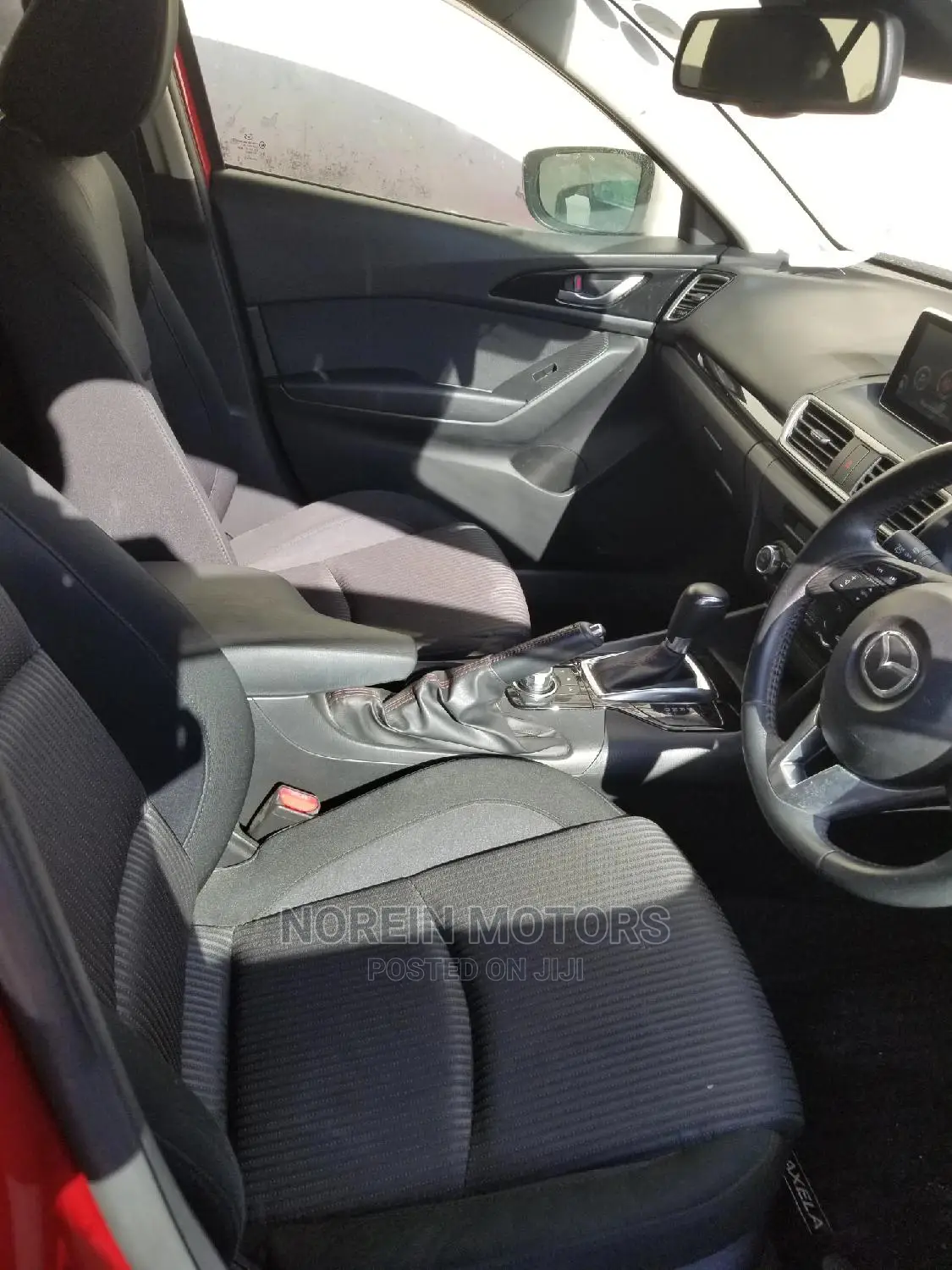 Mazda Axela 2015 Red