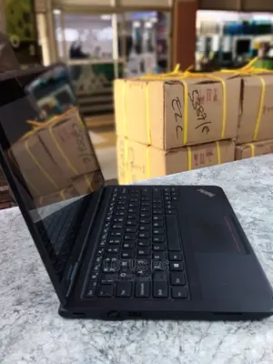 Laptop Lenovo Yoga 11e 4GB Intel Celeron SSD 128GB