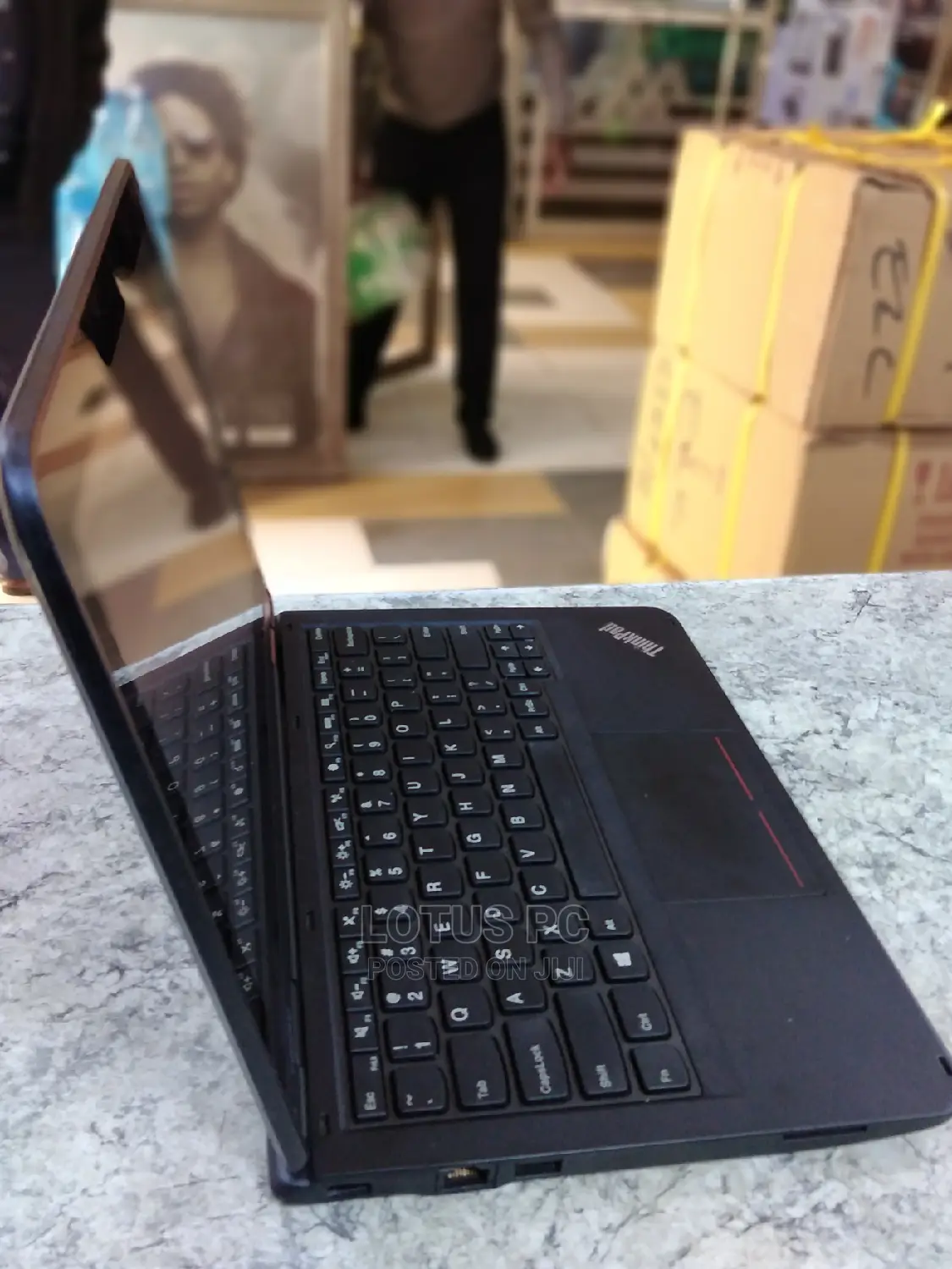 Laptop Lenovo ThinkPad Yoga 4GB Intel Celeron SSD 128GB