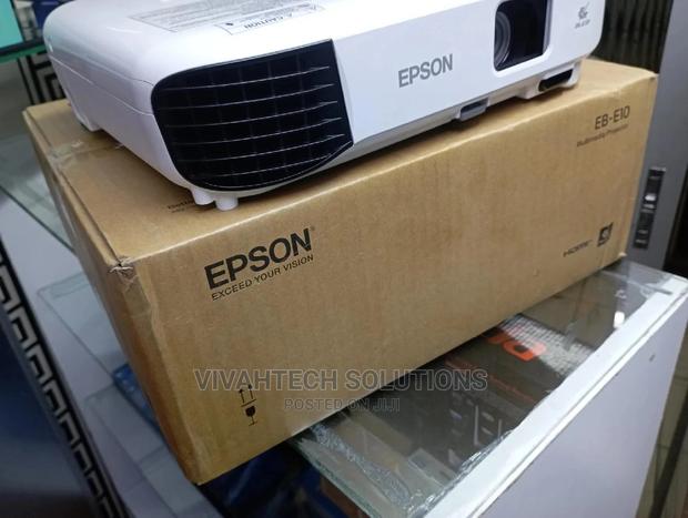 Epson Exceed Your Vision EB-E10 Projector 3600 Lumens - thumbnail 2