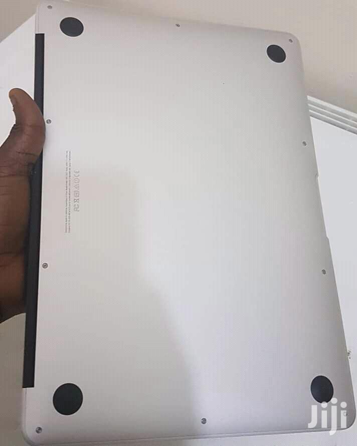 Laptop Apple MacBook Air 13.3" 256GB SSD 4GB RAM