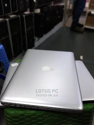 Laptop Apple MacBook Pro 4GB Intel Core I5 HDD 500GB