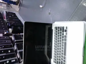 Laptop Apple MacBook Pro 4GB Intel Core I5 HDD 500GB