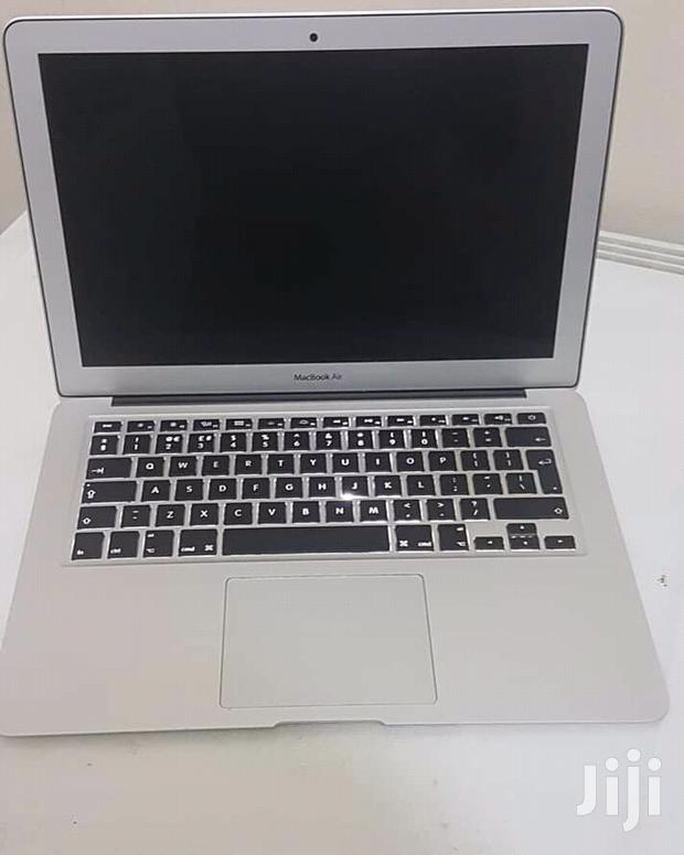 Laptop Apple MacBook Air 13.3" 256GB SSD 8GB RAM - main view