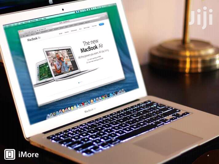 Laptop Apple MacBook Air 13.3" 256GB SSD 8GB RAM