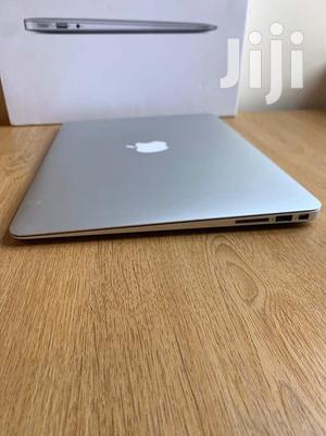 Laptop Apple MacBook Air 13.3" 256GB SSD 8GB RAM