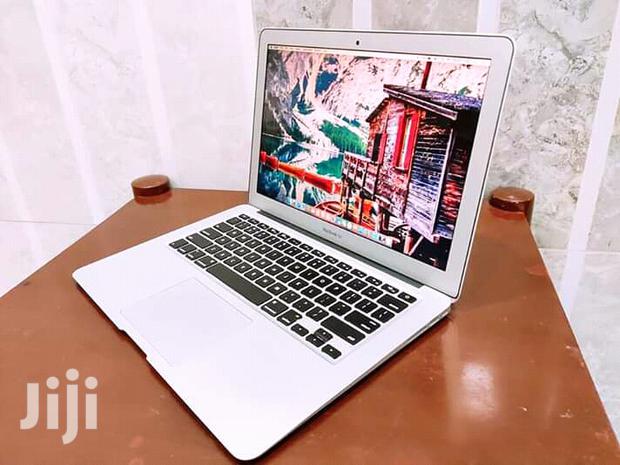Laptop Apple MacBook Air 13.3" 256GB SSD 8GB RAM