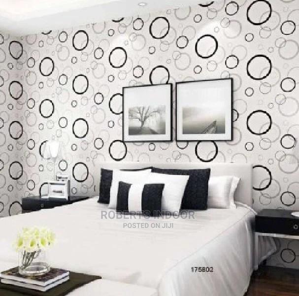 Elegant White and Black Wallpaper - main view