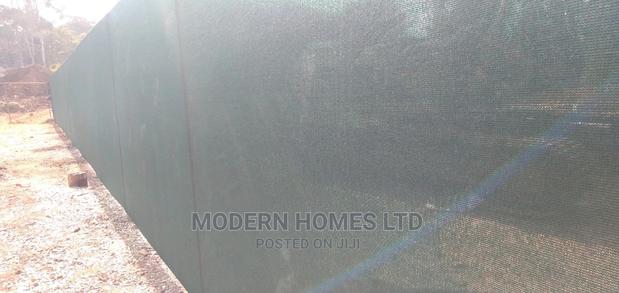 Quality Outdoor Privacy Screen Fence - thumbnail 3