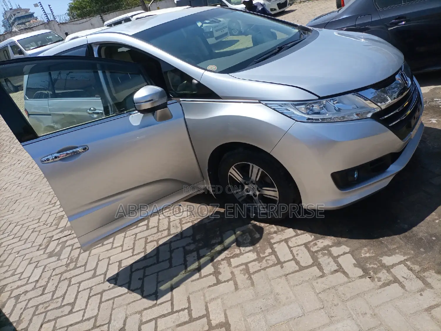Honda Odyssey 2.4 G 2WD (8 Seater) 2015 Silver