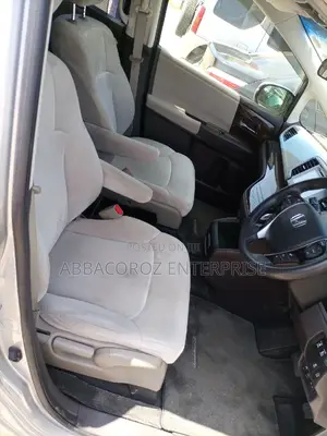 Honda Odyssey 2.4 G 2WD (8 Seater) 2015 Silver