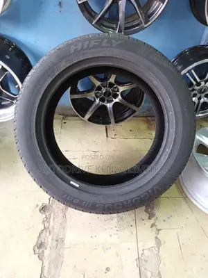 235/55r19 Hifly 105V