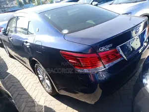 Toyota Crown 2015 Blue