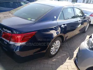 Toyota Crown 2015 Blue