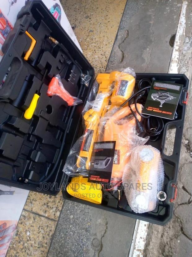 Safety Kits Accessories. - main view