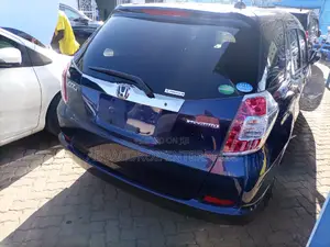 Honda Fit Shuttle 2015 Blue