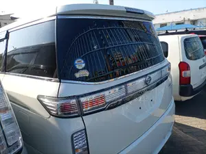Nissan Elgrand 2015 White