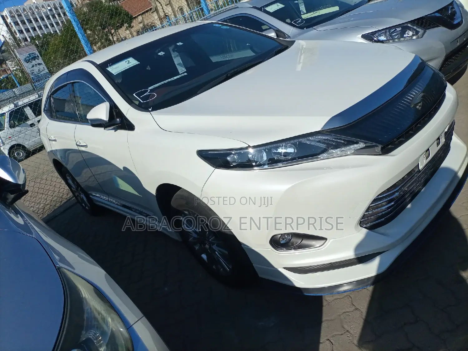 Toyota Harrier 2.0 2015 White