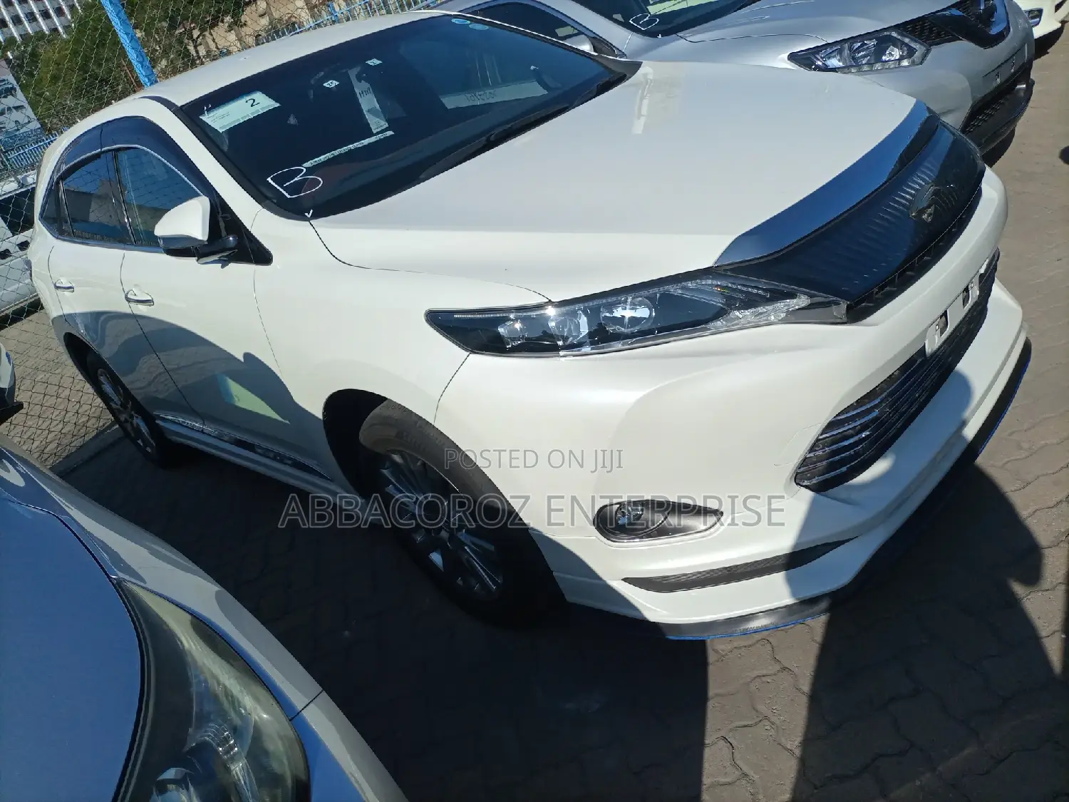 Toyota Harrier 2.0 2015 White