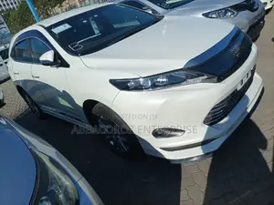 Toyota Harrier 2.0 2015 White