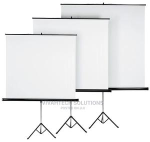 Lightwave Tripod Projector Screen 180cm by 180cm (70"By70") - thumbnail 2