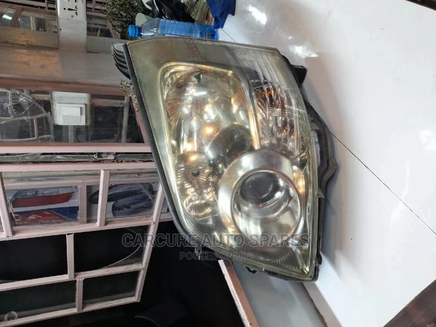 Noah 2008 2010 Headlight Xenon - thumbnail 2