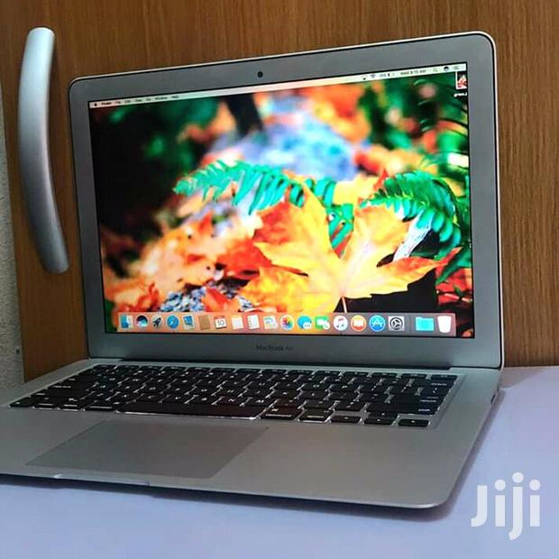 Laptop Apple MacBook Air 8GB Intel Core i5 SSD 256GB - main view