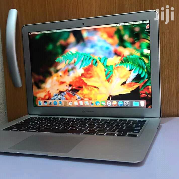Laptop Apple MacBook Air 8GB Intel Core i5 SSD 256GB