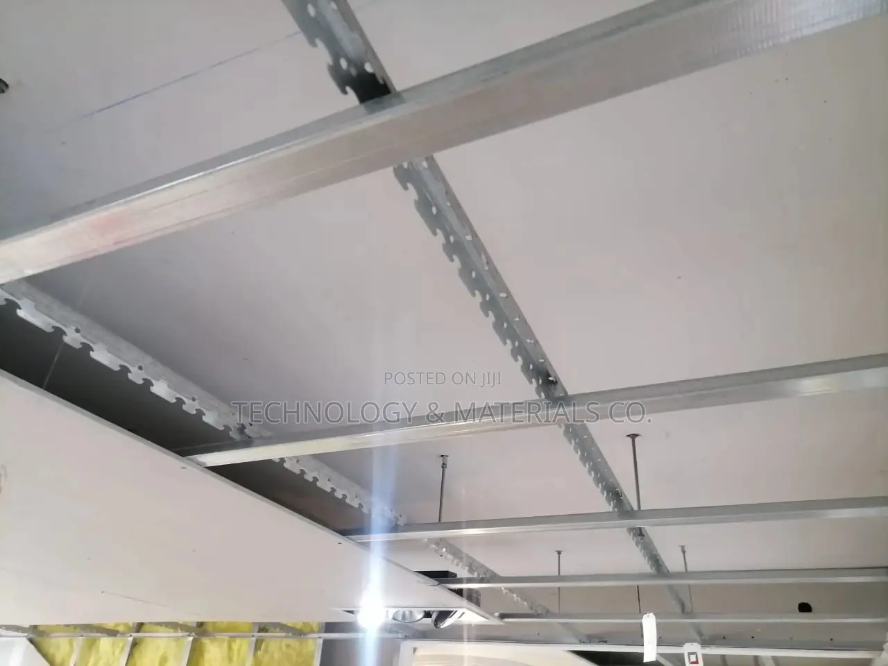 Vkeel Suspension Clip