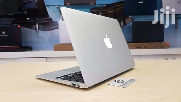Laptop Apple MacBook Air 8GB Intel Core i5 SSD 256GB - main view