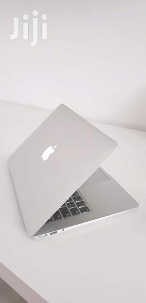 Laptop Apple MacBook Air 8GB Intel Core i5 SSD 256GB